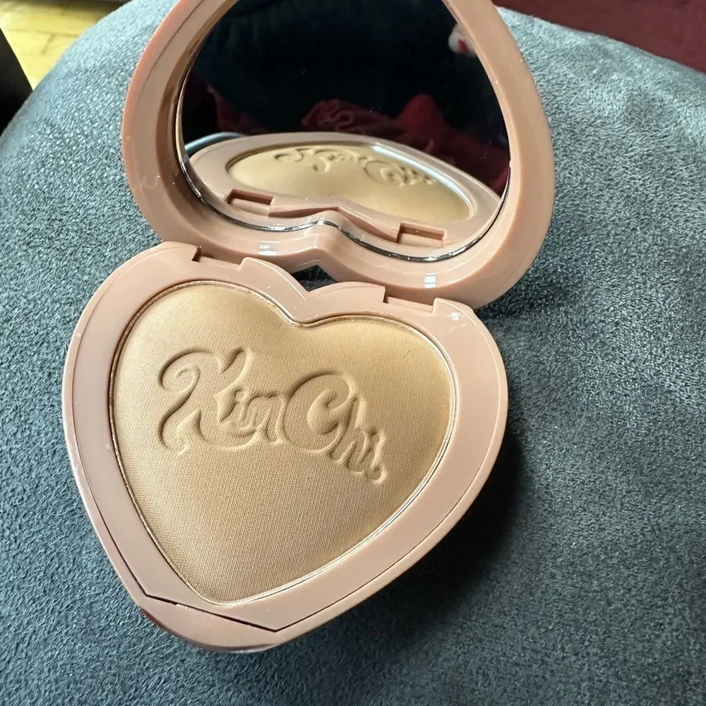 Chella eye shadow & Kim Chi bronzer Bundle ❤️